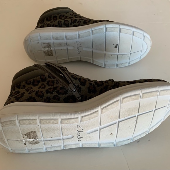 Clark’s Cloud Stepper Animal Print Tennis Shoe Hightop Size 9.5 - Picture 11 of 11